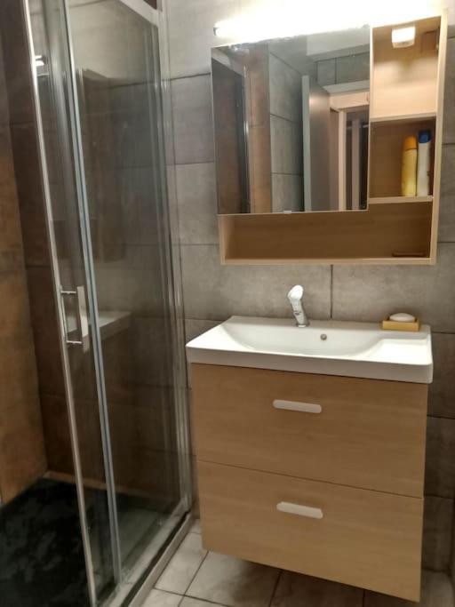 Gonnelles Appartement T3 Centre Ville Rdc D Agen Exterior foto