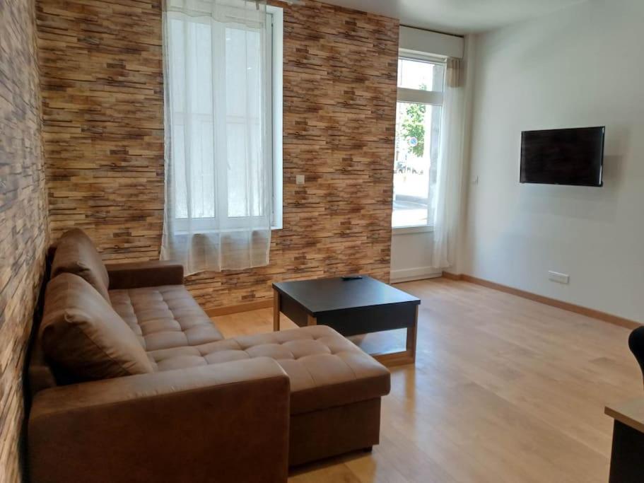 Gonnelles Appartement T3 Centre Ville Rdc D Agen Exterior foto